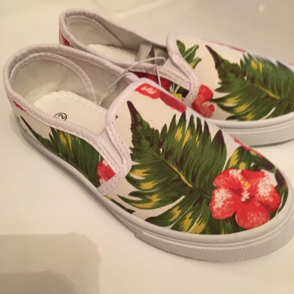 Girls shoes